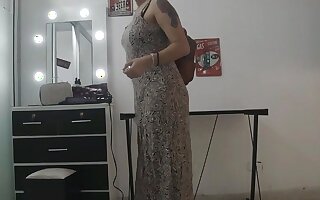 Carry through a sympathetic agreement with my horny stepmother and I do away with up fucking her pussy - Porn up Spanish