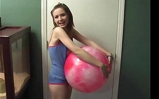18yo teen Kitty throws her first sleep party