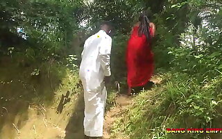 AS A SON OF A POPULAR MILLIONAIRE, I FUCKED AN AFRICAN VILLAGE Explicit ON THE VILLAGE ROADS AND I ENJOYED HER Soaking PUSSY (FULL VIDEO ON XVIDEO RED)